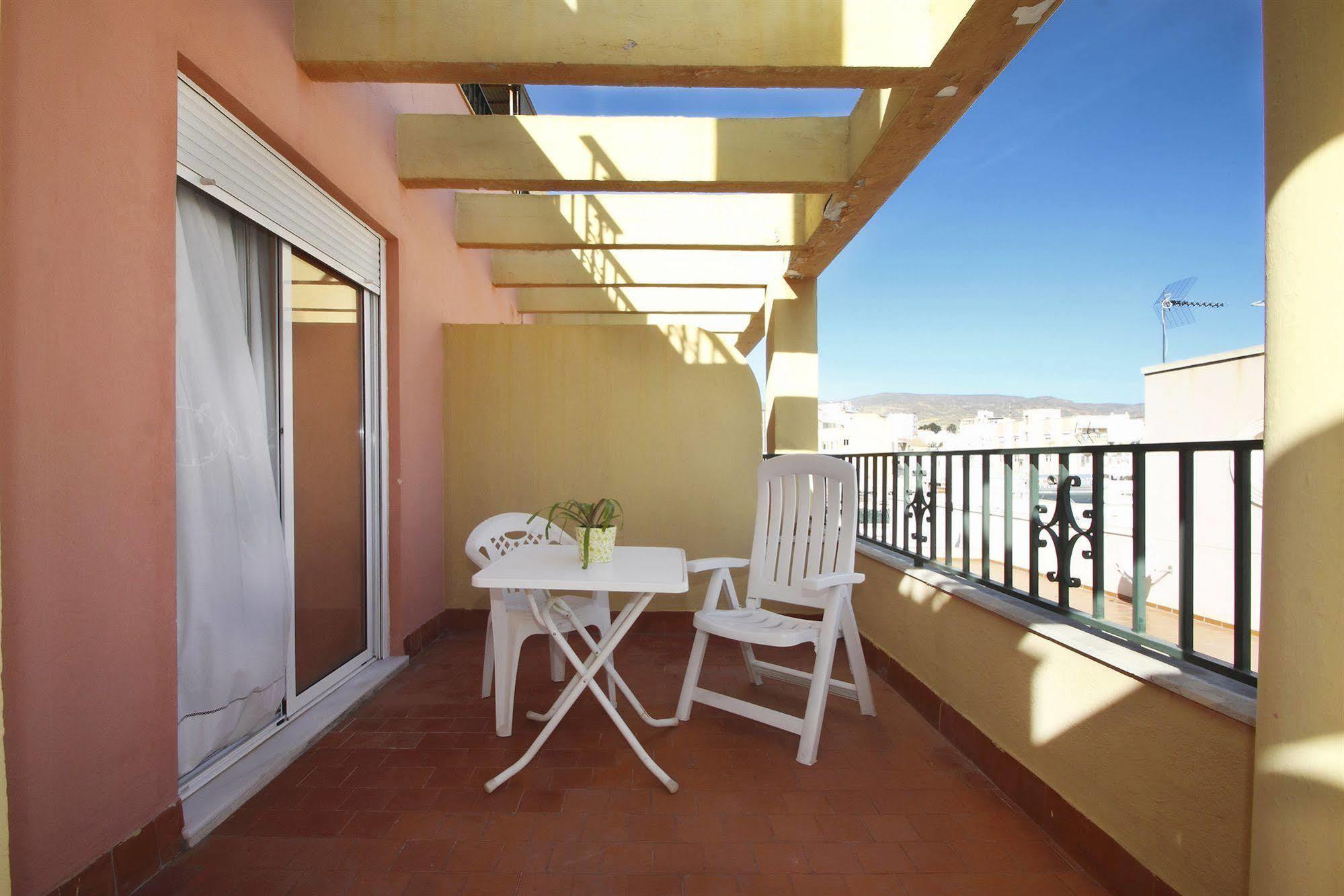 Hotel Sevilla Almería Exterior foto